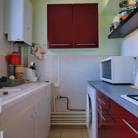 Apartment Lumineux A - Proche Gare Et Plage, 6 Pers., Terrasse, Animaux Admis - Fr-1-738-24 Royan